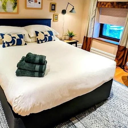 Cosy Book & Unwind Holiday home