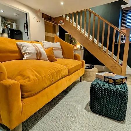 Cosy Book & Unwind Feriehus *